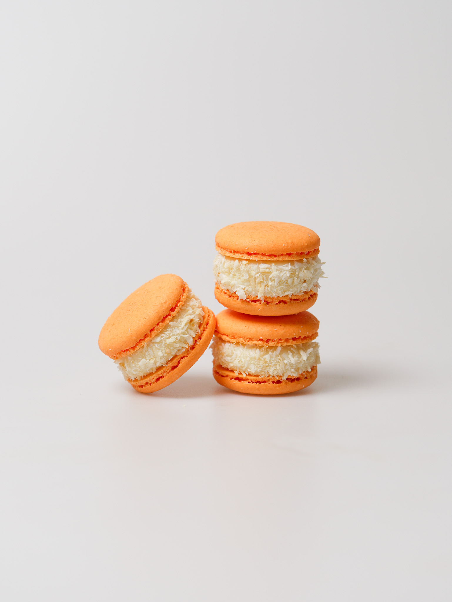 เมนู: Mango Coconut Macaron
