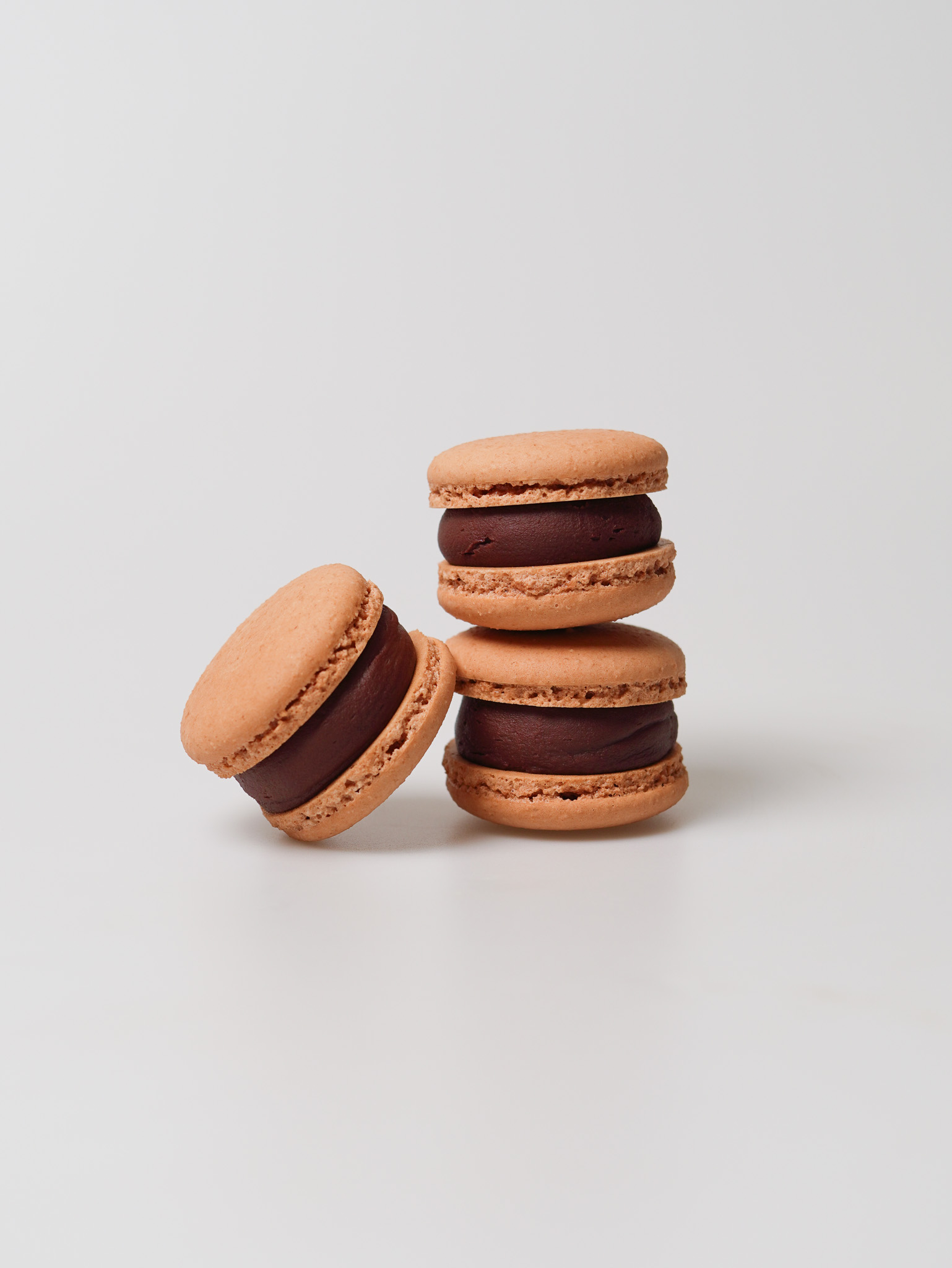 เมนู: Dark Chocolate Macaron